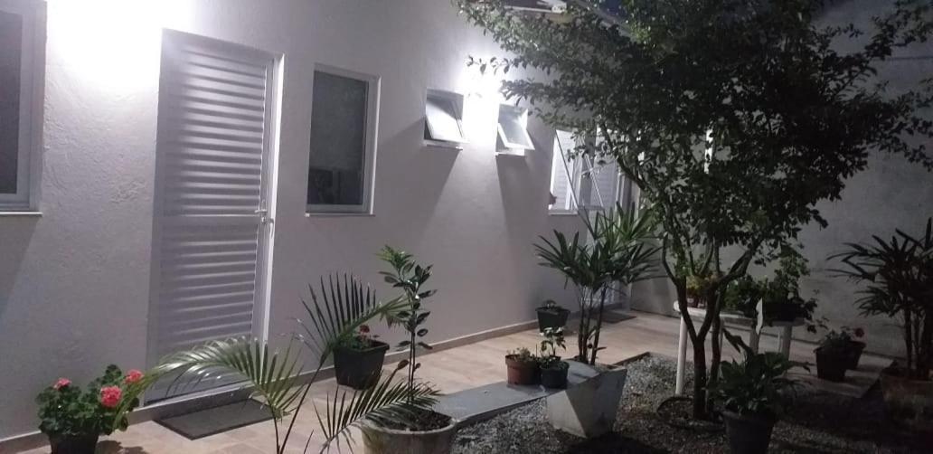 דירות Itajaí Pousada Casa Verde - Quartos Individuais - Smart Tv 32 - E Banheiro Privativo מראה חיצוני תמונה